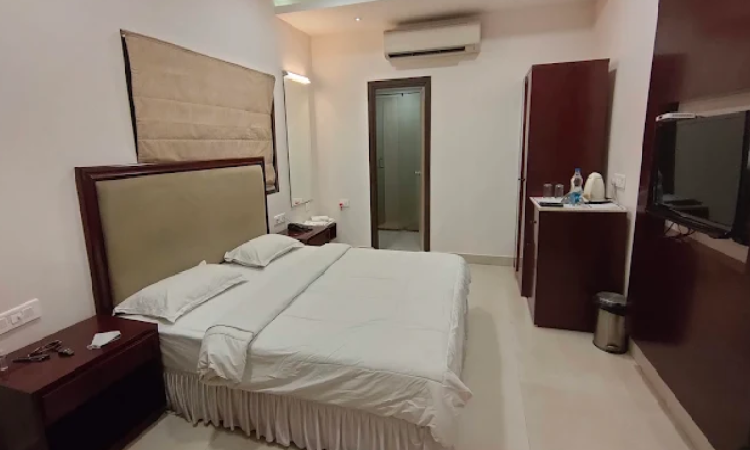 1 x Grand Deluxe Room 